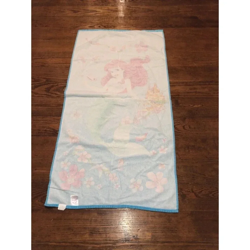 Rare Disney LITTLE MERMAID Beach‎ Pool TOWEL EUC